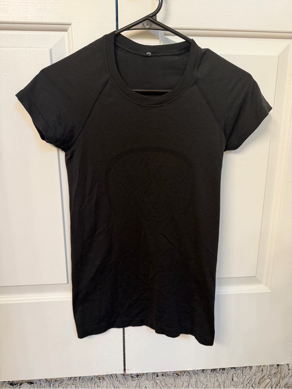 lululemon athletica Black Short Sleeve Crewneck Tee
